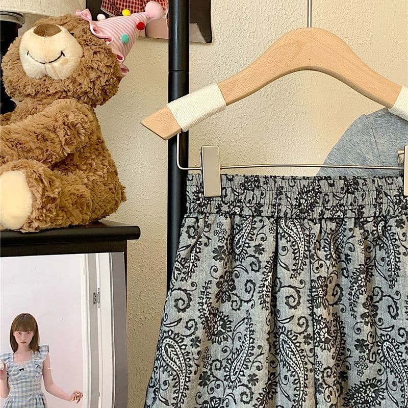 花柄 ファッション 優美な唐草模様のワイドショートパンツ