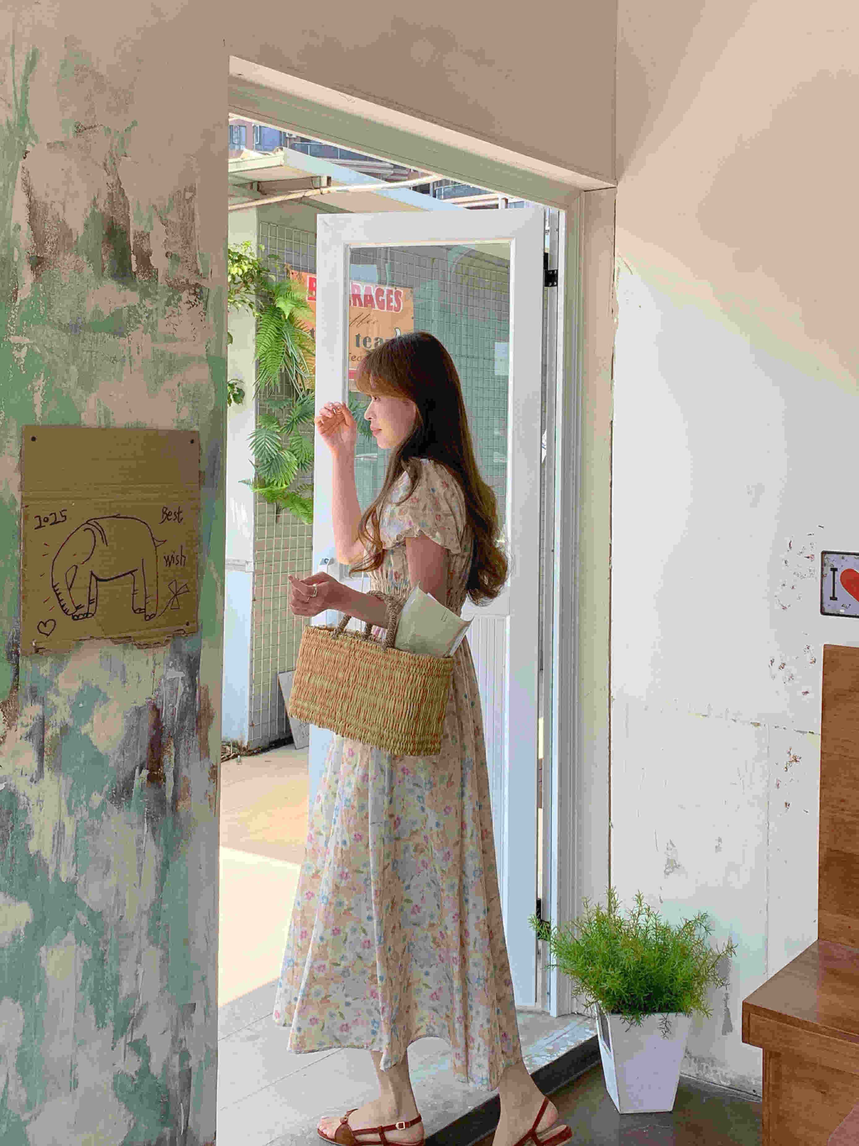 花柄 ファッション 【２０２５年夏新作】優雅な花柄ロングワンピース