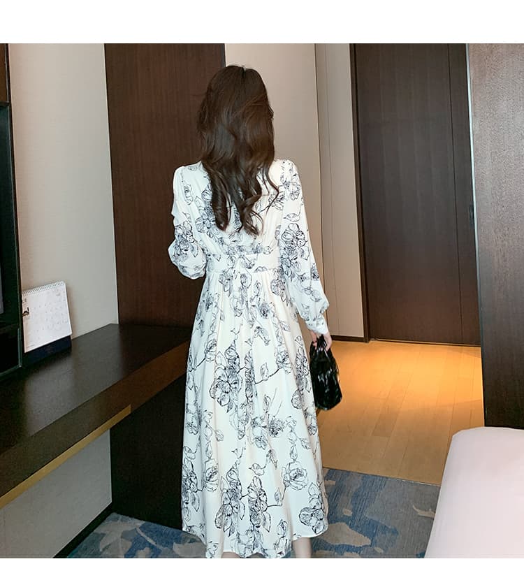花柄 ファッション 優美な線描花柄ロングワンピース