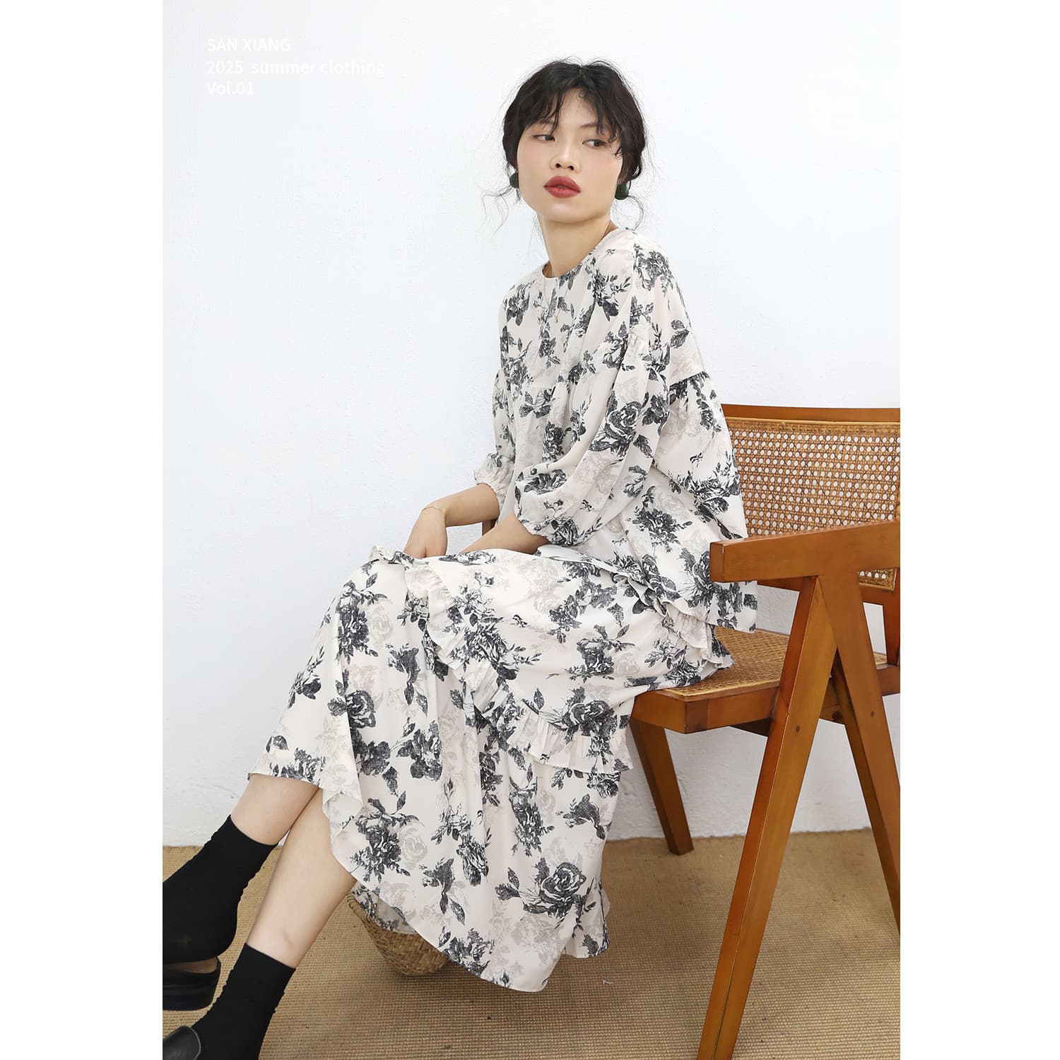 花柄 ファッション 薔薇模様の優美ティアードスカート