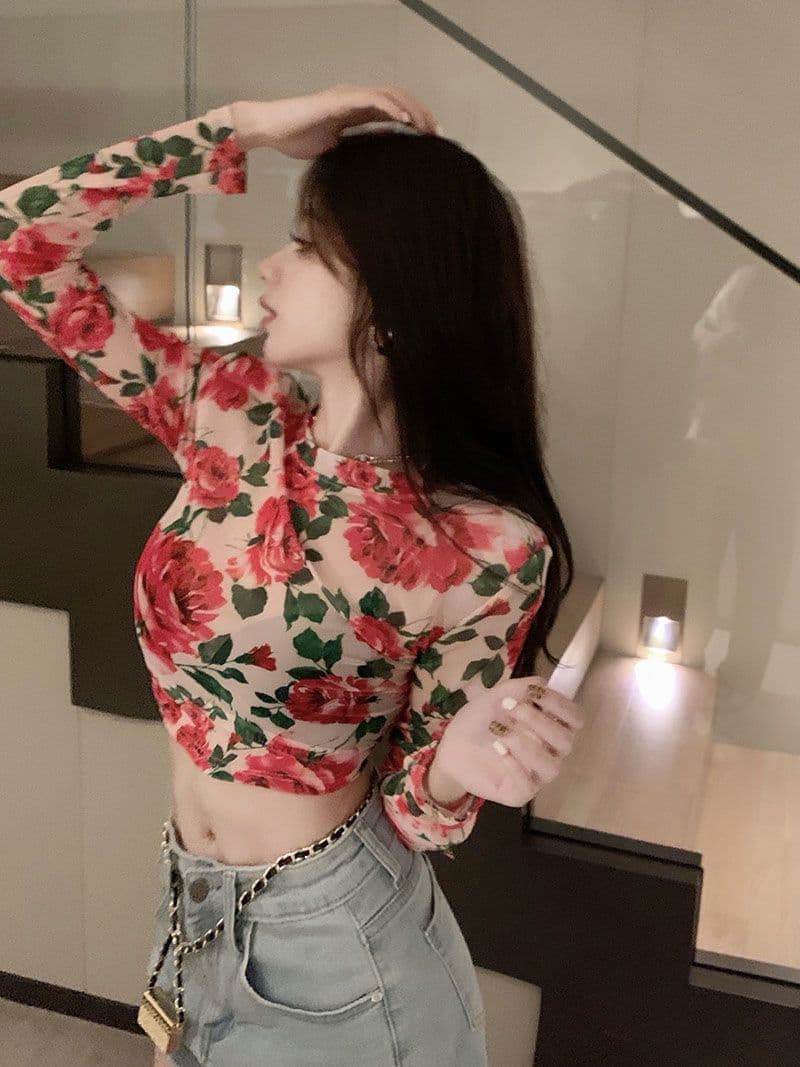花柄 ファッション 華やか薔薇柄ショート丈長袖Tシャツ