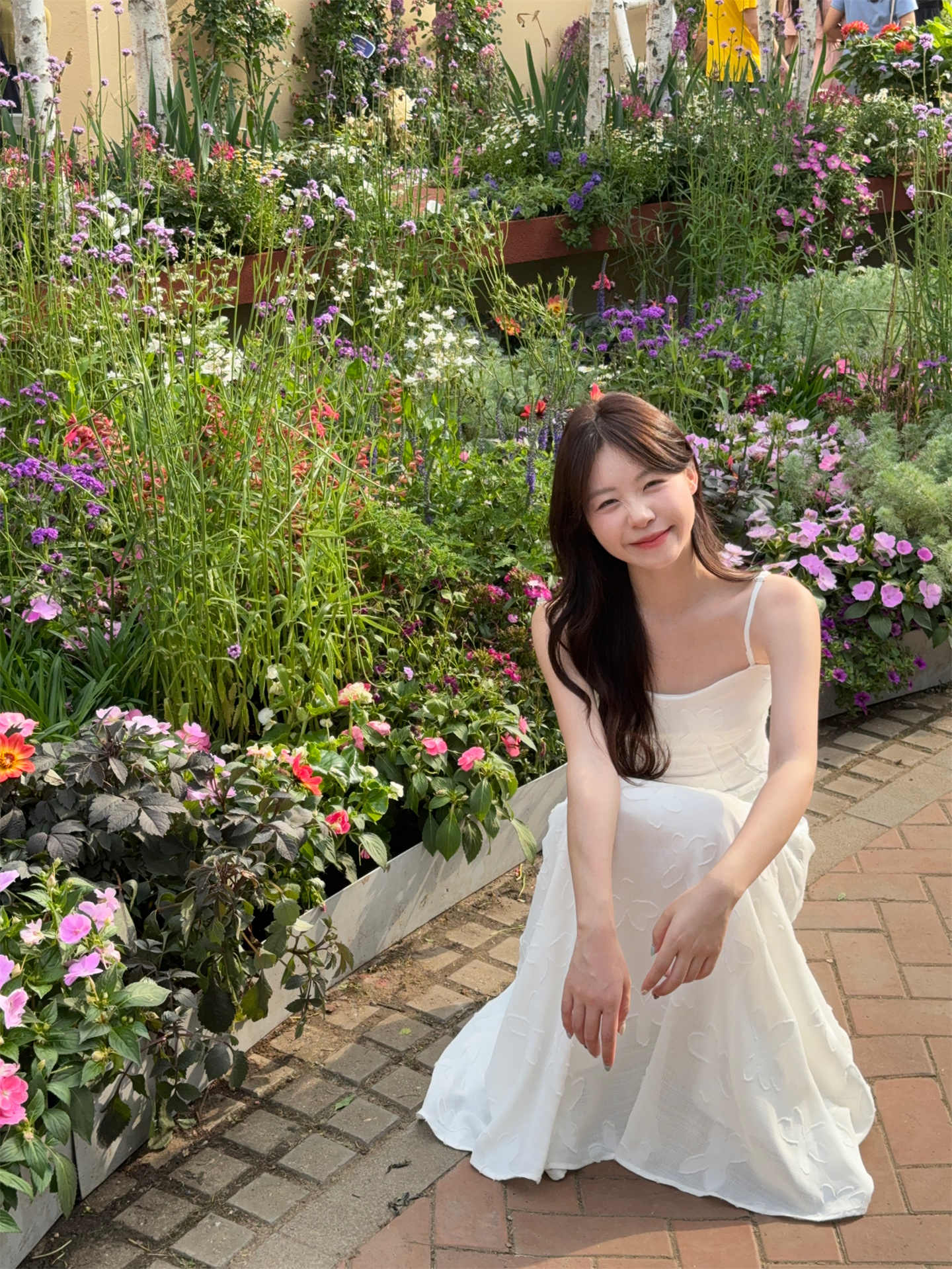 花柄 ファッション 2025年夏 優雅な花模様 キャミソールワンピース