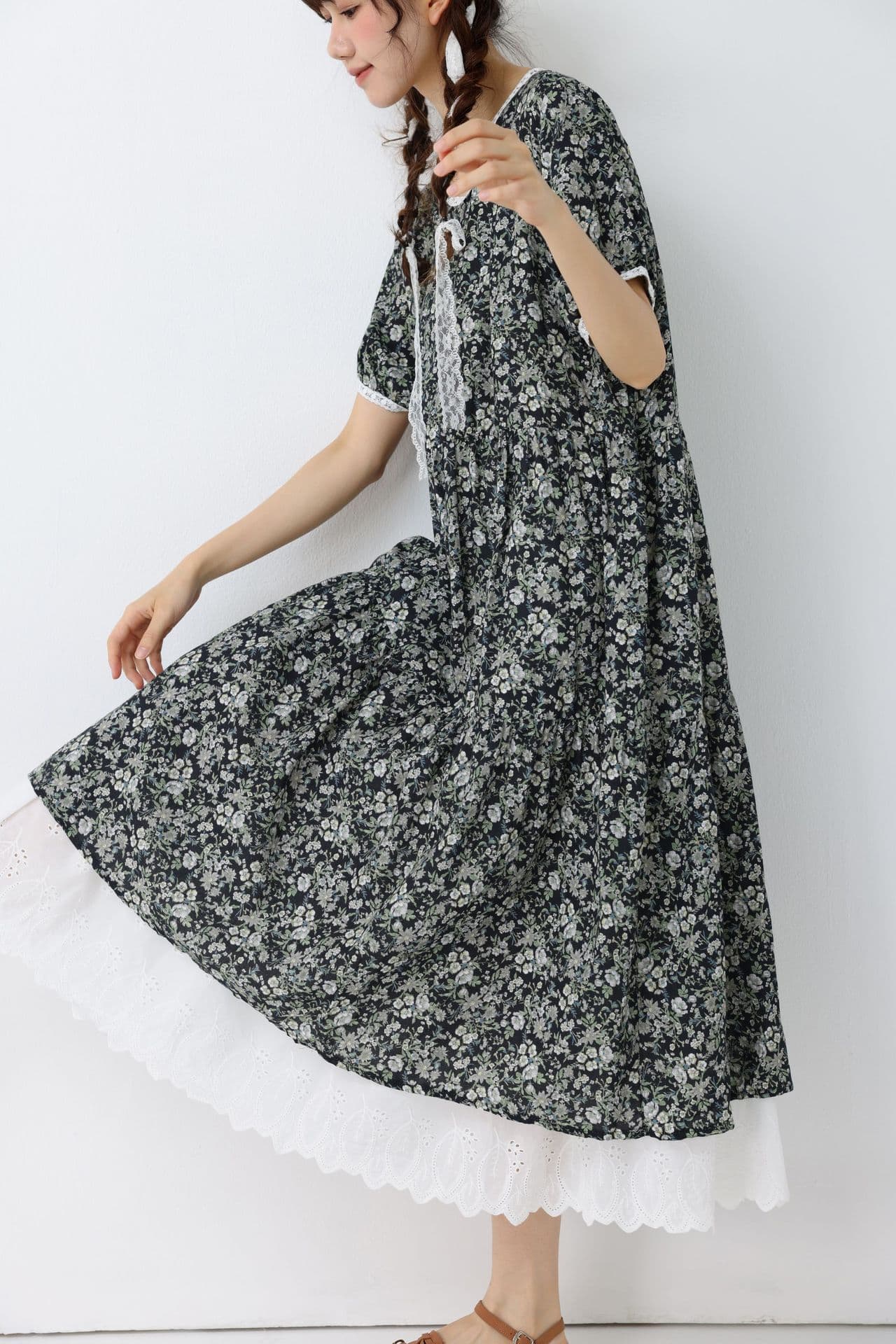花柄 ファッション 小花模様の優しげティアードワンピース