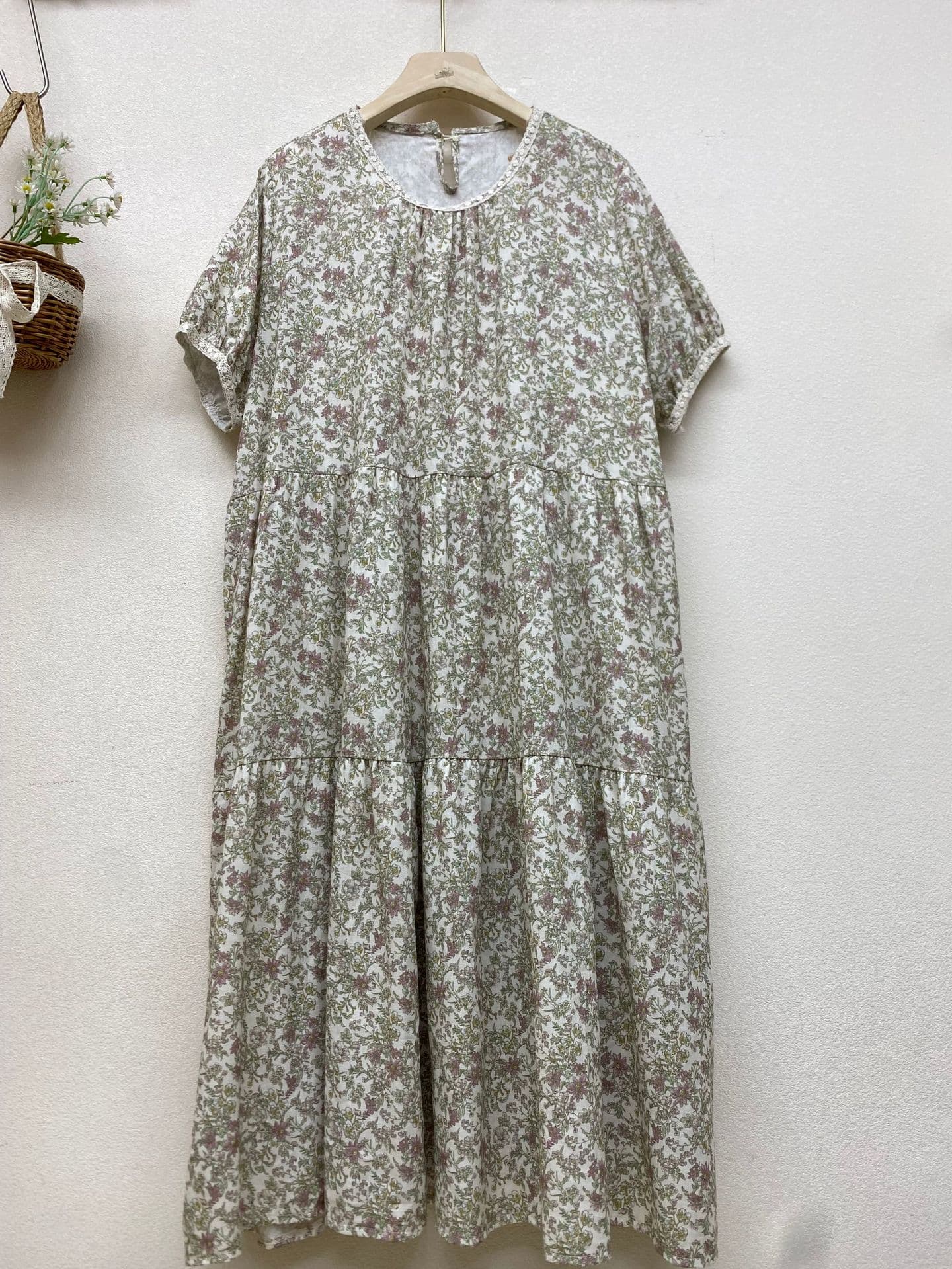 花柄 ファッション 小花模様の優しげティアードワンピース