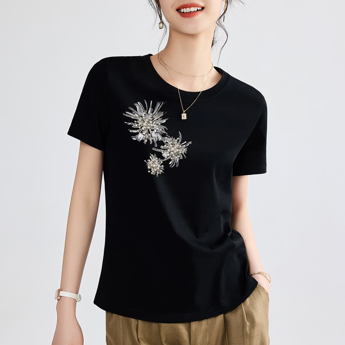 花柄 ファッション 煌めく花火刺繍 上質Tシャツ