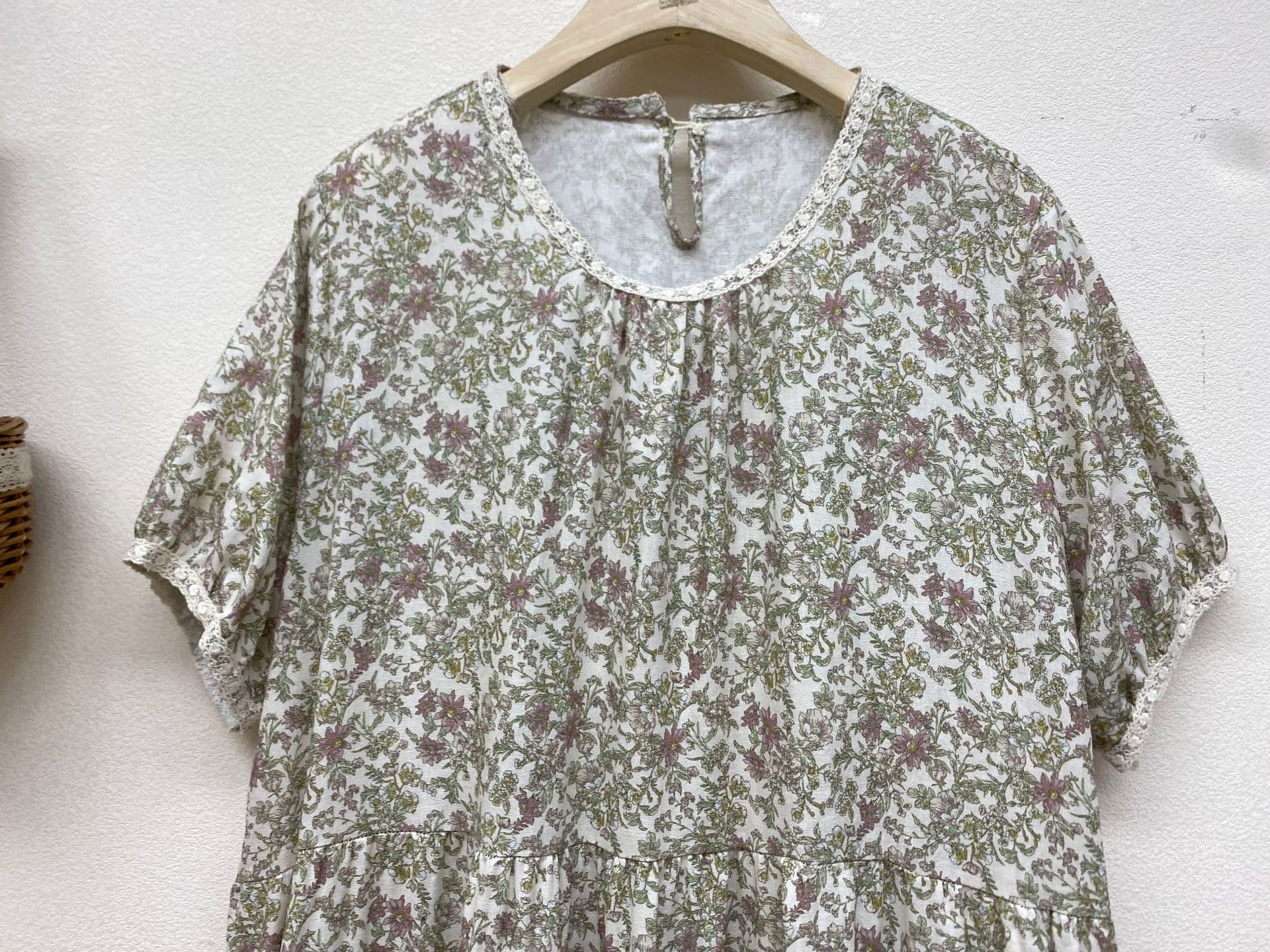 花柄 ファッション 小花模様の優しげティアードワンピース