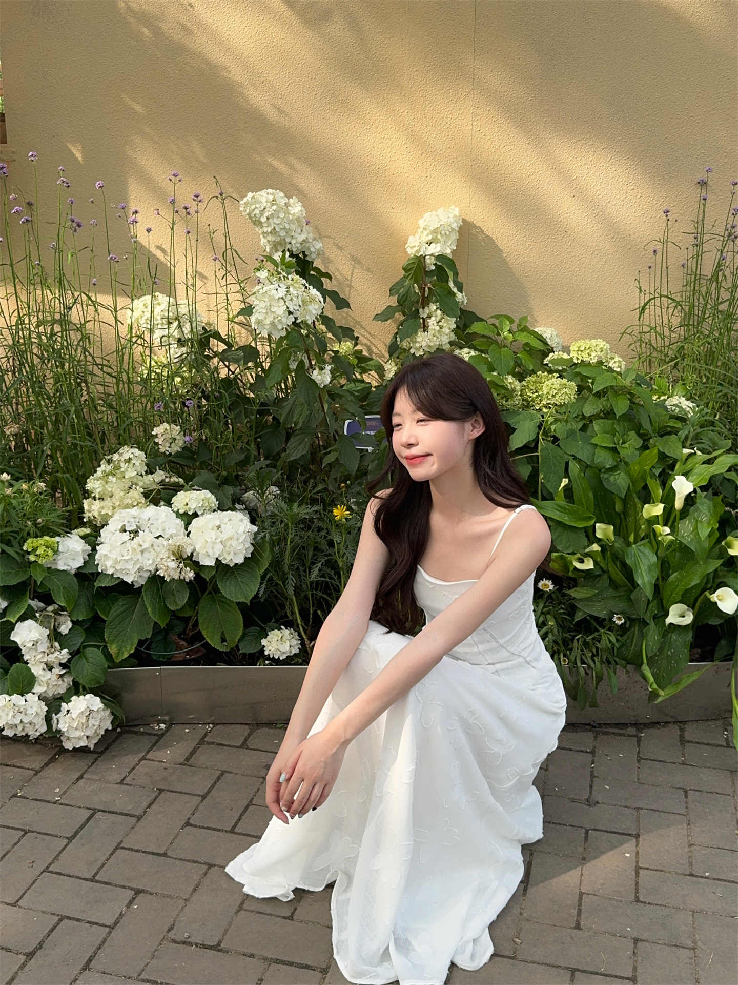 花柄 ファッション 2025年夏 優雅な花模様 キャミソールワンピース