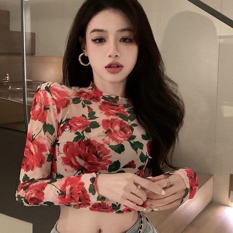花柄 ファッション 華やか薔薇柄ショート丈長袖Tシャツ