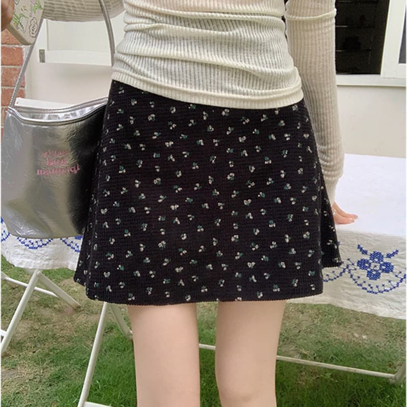 花柄 ファッション 小花模様 ミニスカート