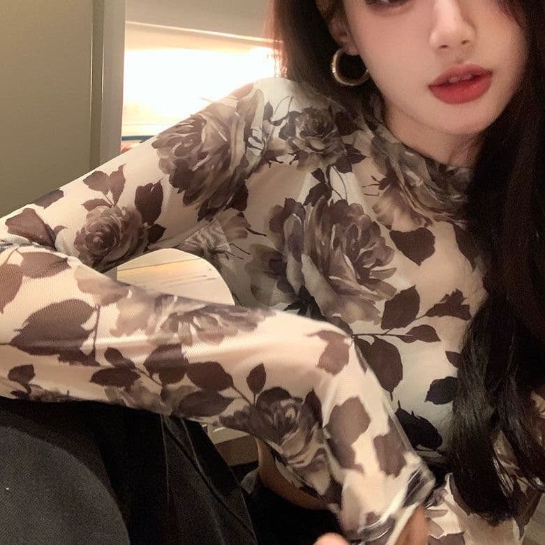 花柄 ファッション 華やか薔薇柄ショート丈長袖Tシャツ