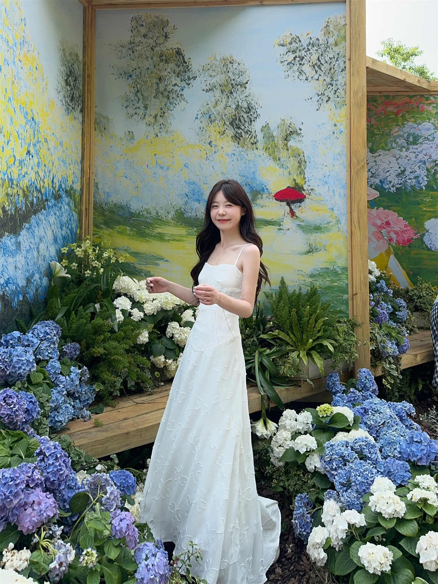 花柄 ファッション 2025年夏 優雅な花模様 キャミソールワンピース